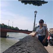 Insegnante di sostegno presso scuola superiore. Laureata in pedagogia area scienze umane e filosofia. Area umanistica